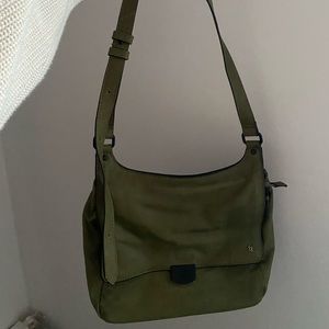 elliot lucca messenger bag